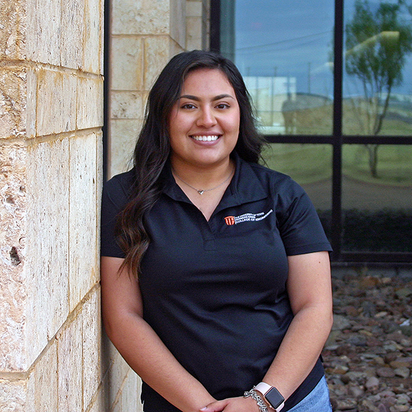 Alyssandra Galindo Headshot