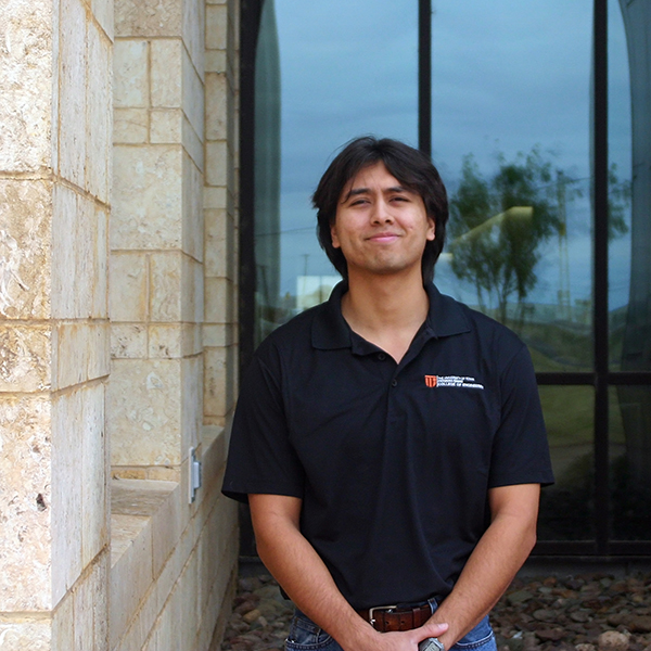 Leonardo Gamez Headshot