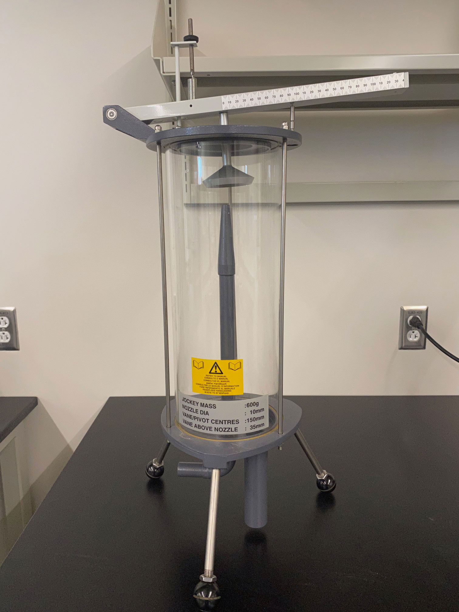 21. Hydraulic jet apparatus